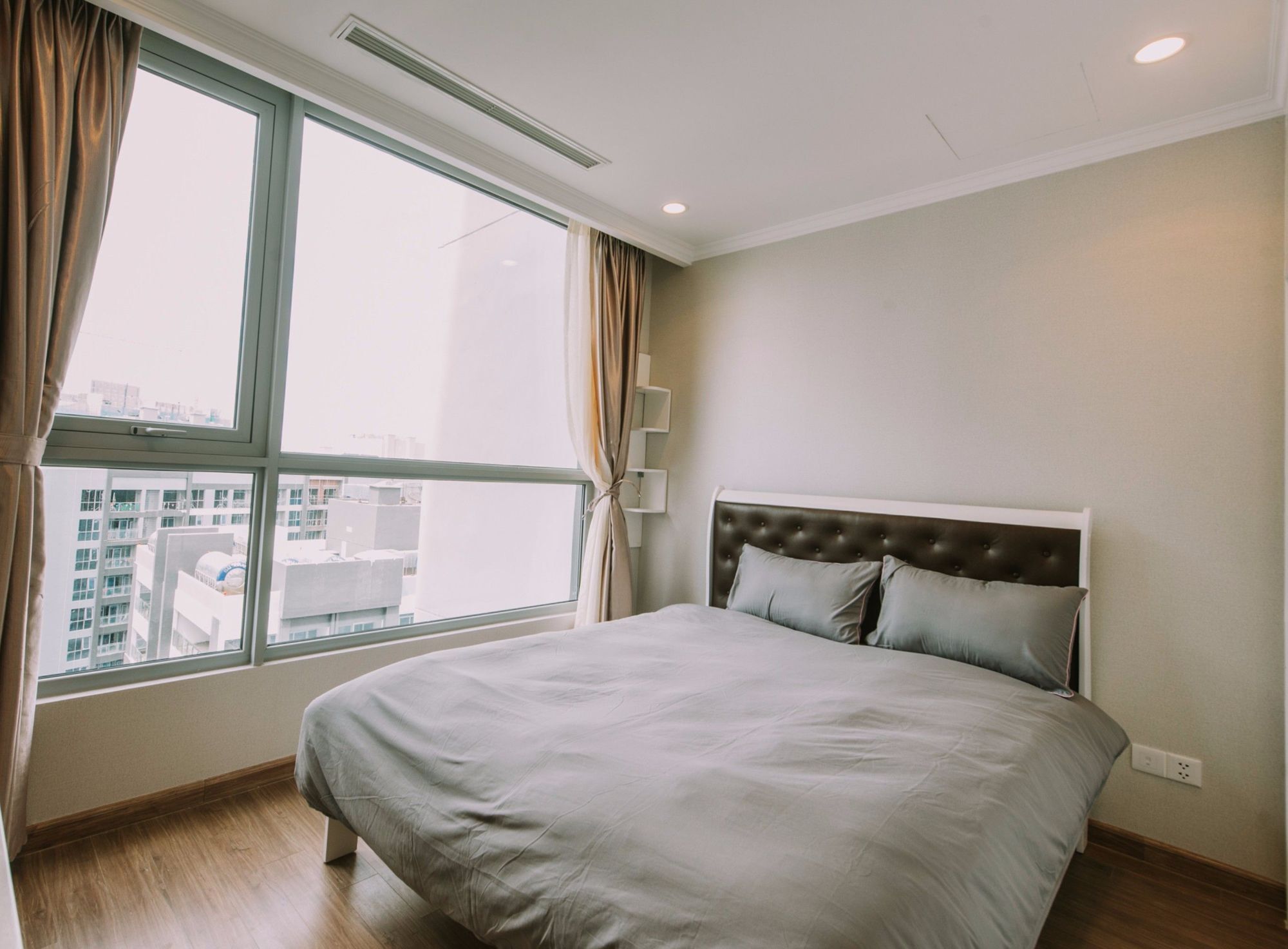 Park 1 Bedroom Apartment *
